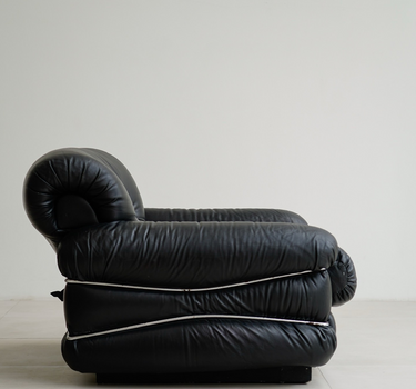 Italian Black Genuine Leather Pompon Single Sofa, Italy, 1970s